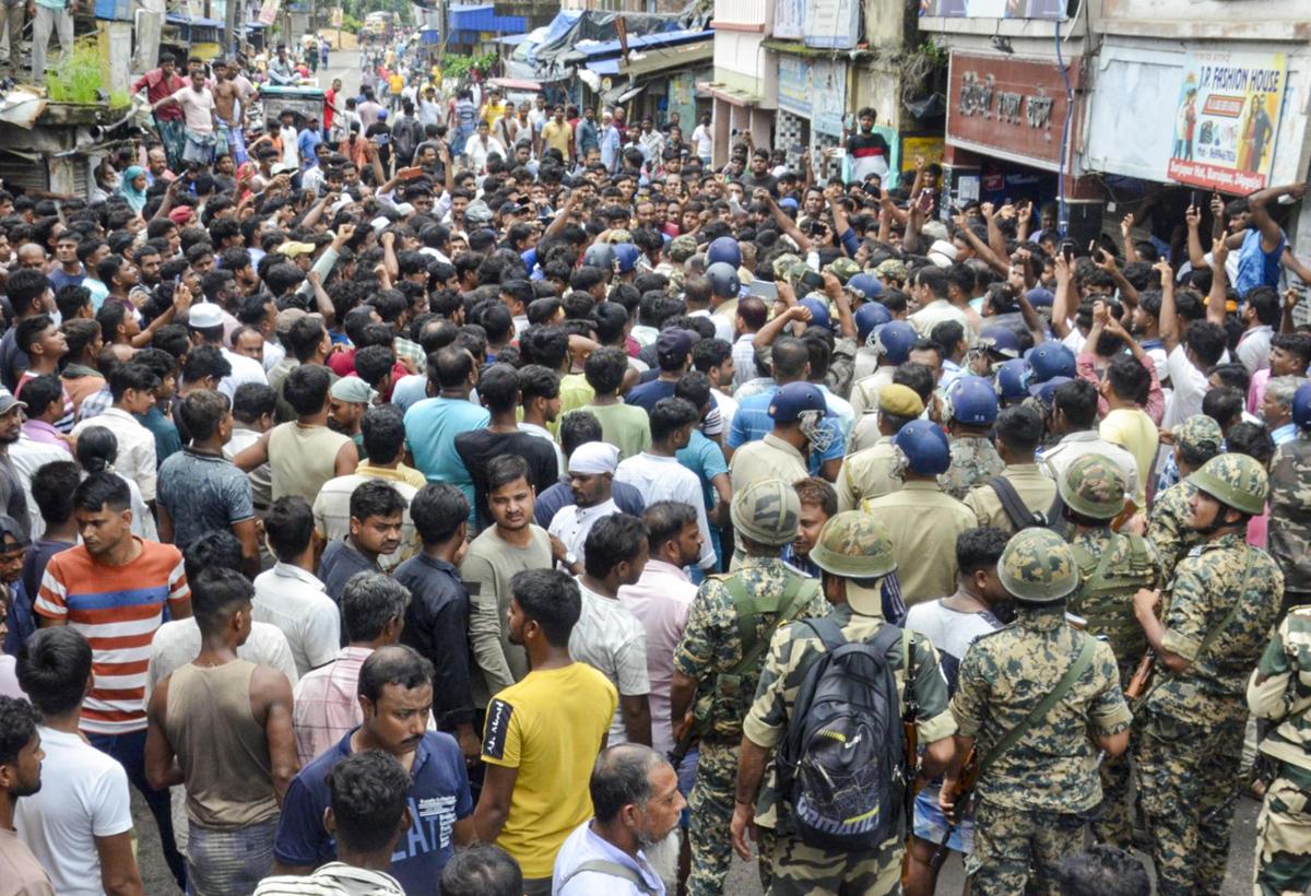 বারুইপুরে শোকের আবহে রাজনৈতিক তরজা