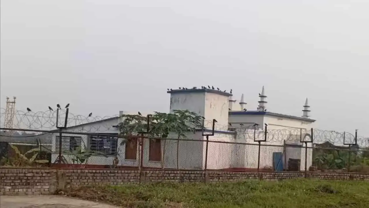 কলকাতা বিমানবন্দরে নিরাপত্তা ও ধর্মীয় ঐতিহ্য নিয়ে নতুন বিতর্ক