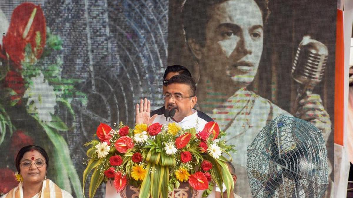 মহানায়ককে সামনে রেখে টলিউডে বিজেপির সাংস্কৃতিক ক্ষমতা প্রতিষ্ঠার অভিযান