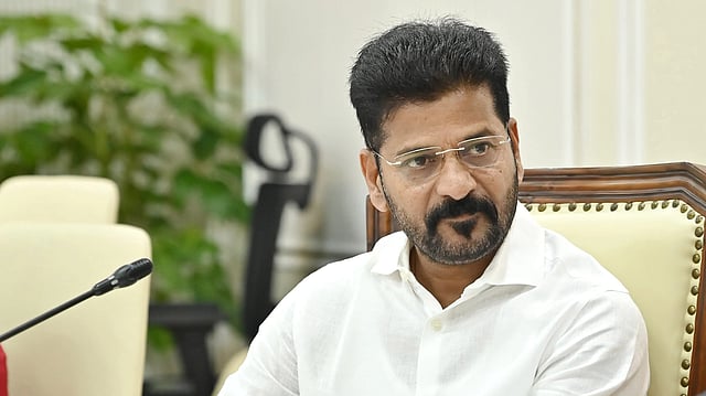 এসআইআরের আড়ালে বিজেপি-বিরোধী ভোটারদের নাম বাদ দিচ্ছে কেন্দ্র, অভিযোগ রেভন্তের