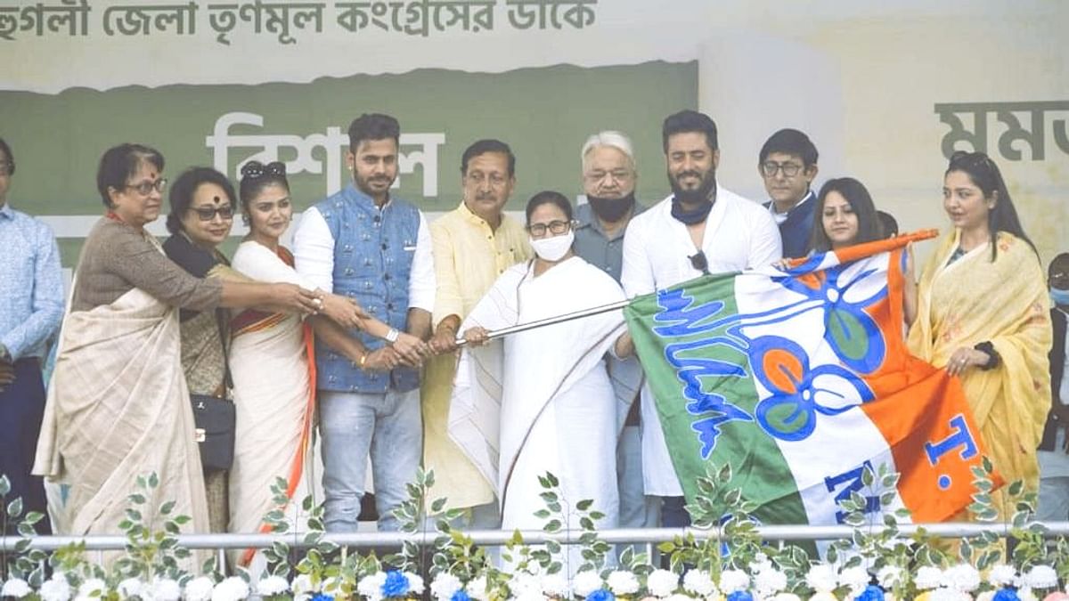 অভিনেতা যখন নেতা