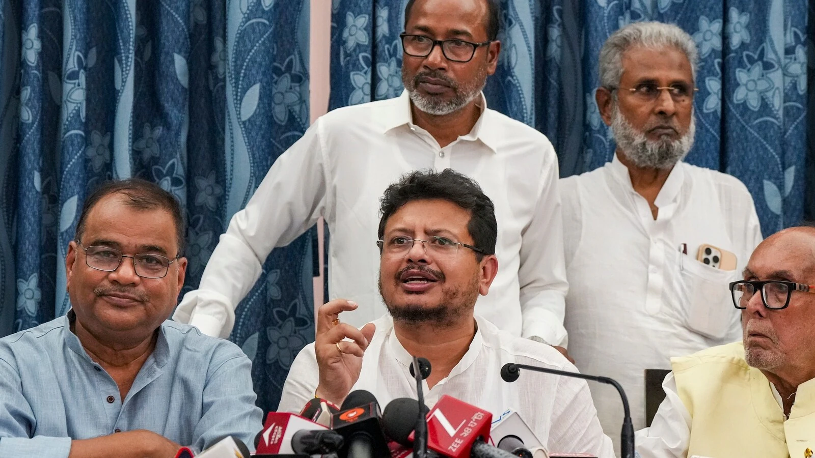 তৃণমূলের পূর্ণ দখলের লক্ষ্যে ঋতব্রত? এবার নজরে পুরসভা ও জেলা সংগঠন