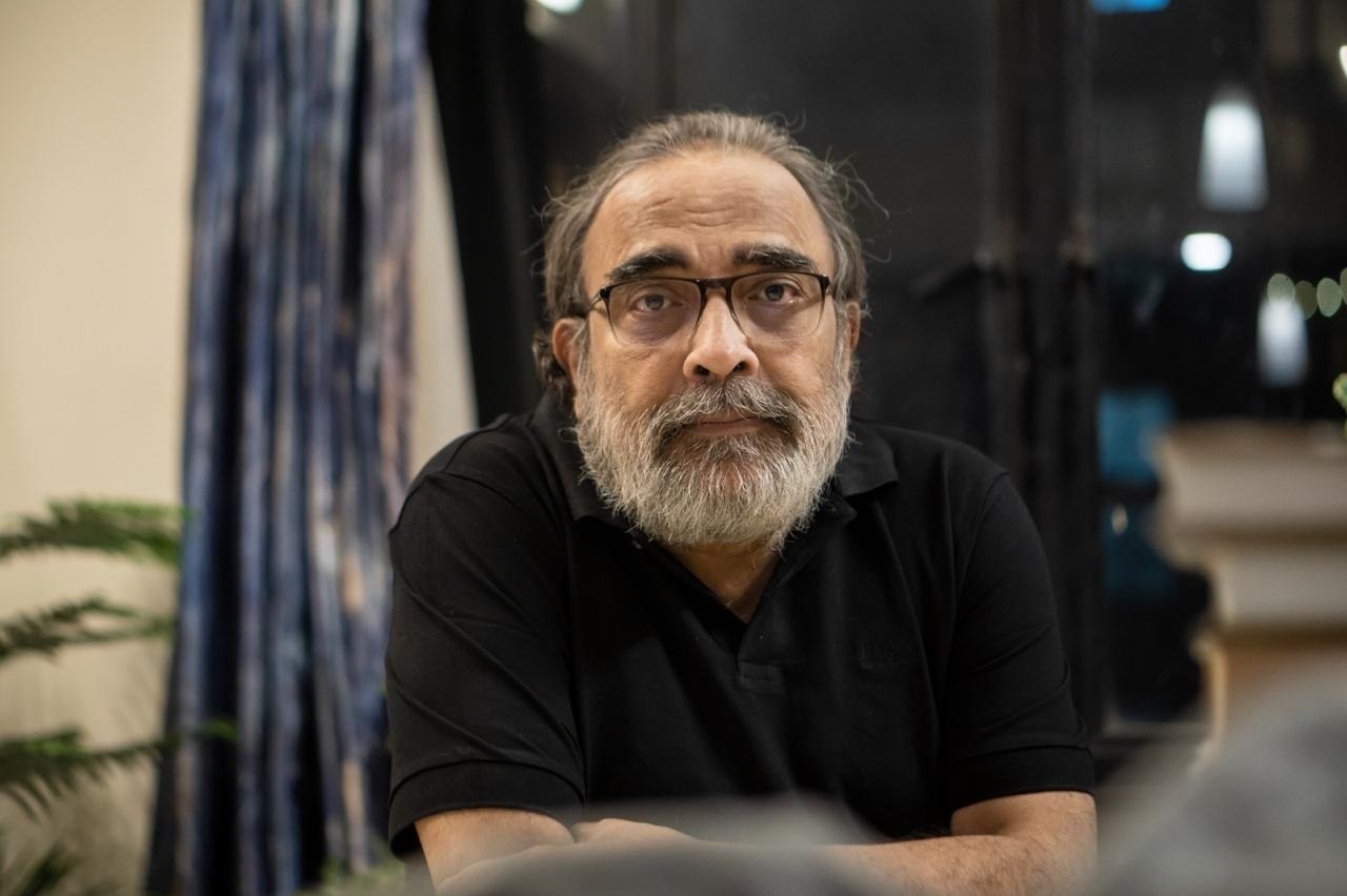 ওপারে একটি গলার স্বর